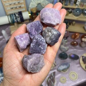 RAW LEPIDOLITE CRYSTAL STONE SPECIMEN